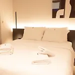 Taskou Luxury דירה
