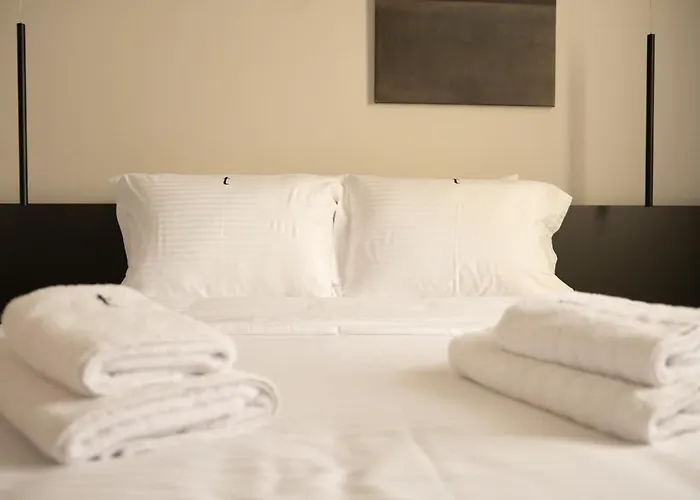 Taskou Luxury Apartment *