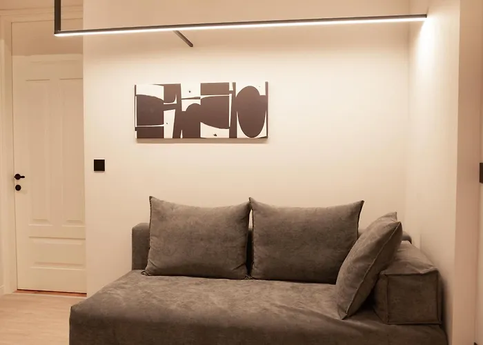 Taskou Luxury Apartment *