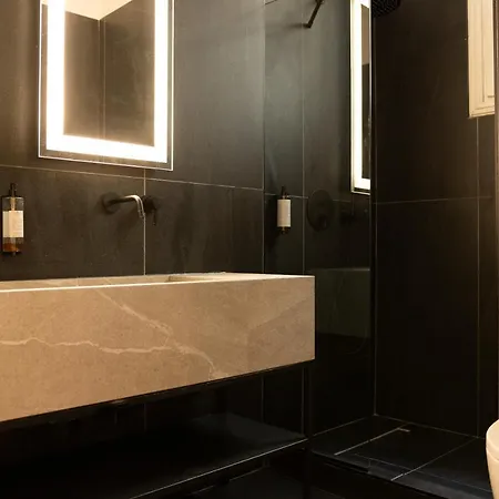 Taskou Luxury Apartment