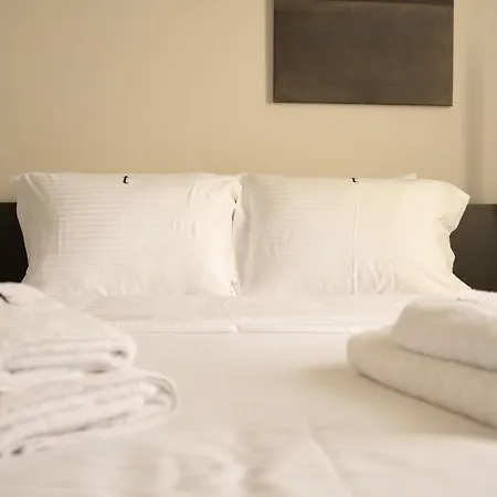 Taskou Luxury Apartment *