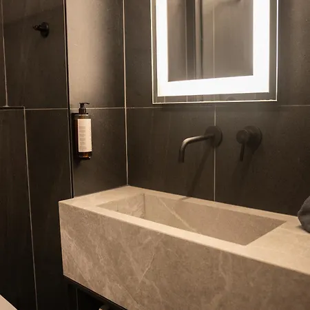 Taskou Luxury Apartment